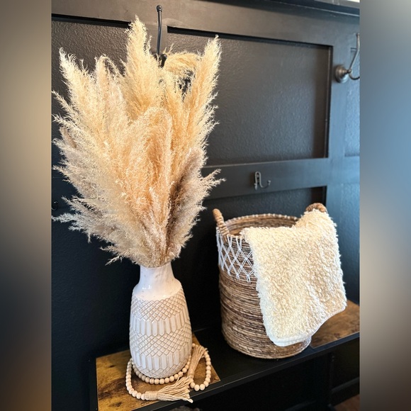 Anthropologie Other - Anthropologie shaggy throw blanket